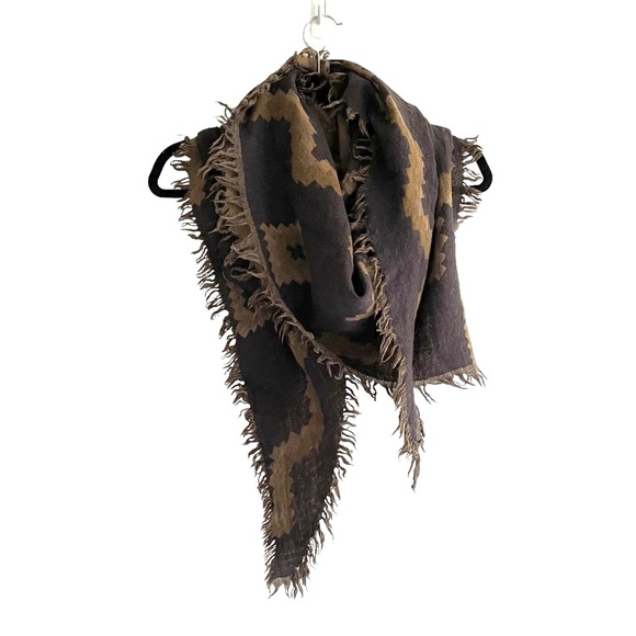 (SOLD) ARITZIA Wilfred Wool Diamond Mosaic Triangle Scarf Reversible Grey Brown - Picture 2 of 6